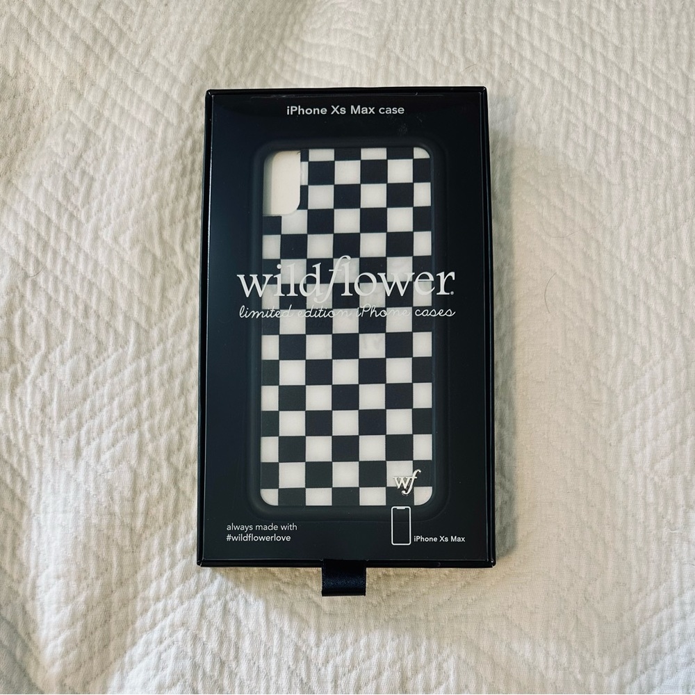 NWT Wildflower iPhone XS MAX case